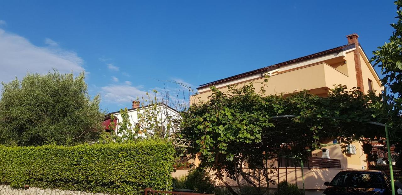 Apartmani Zem, Krk Krk Town Buitenkant foto