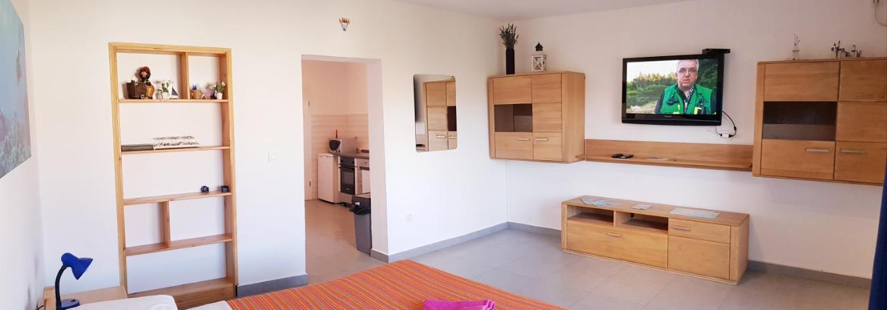 Apartmani Zem, Krk Krk Town Buitenkant foto