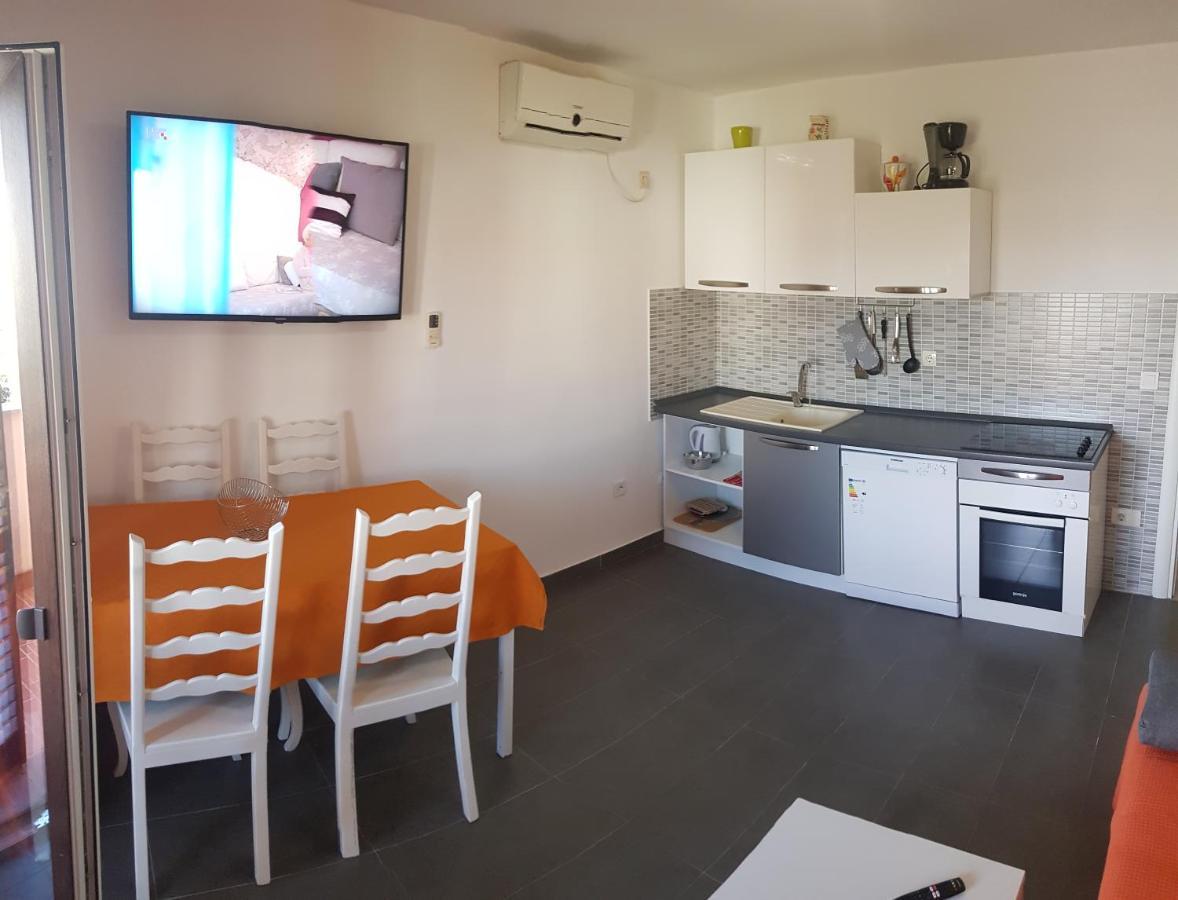 Apartmani Zem, Krk Krk Town Buitenkant foto
